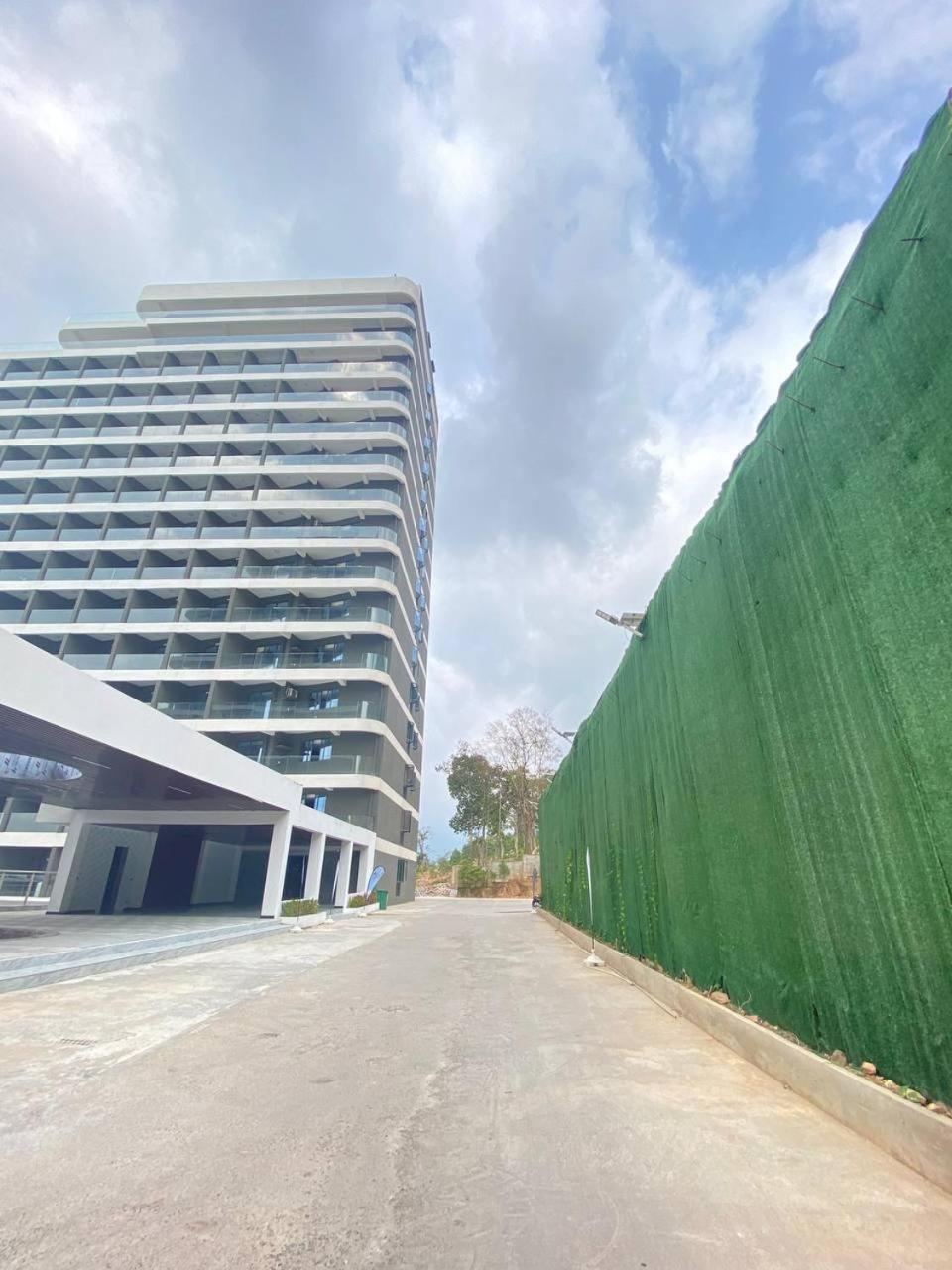 Ark Seaview Holiday Inn Sihanoukville Exterior foto