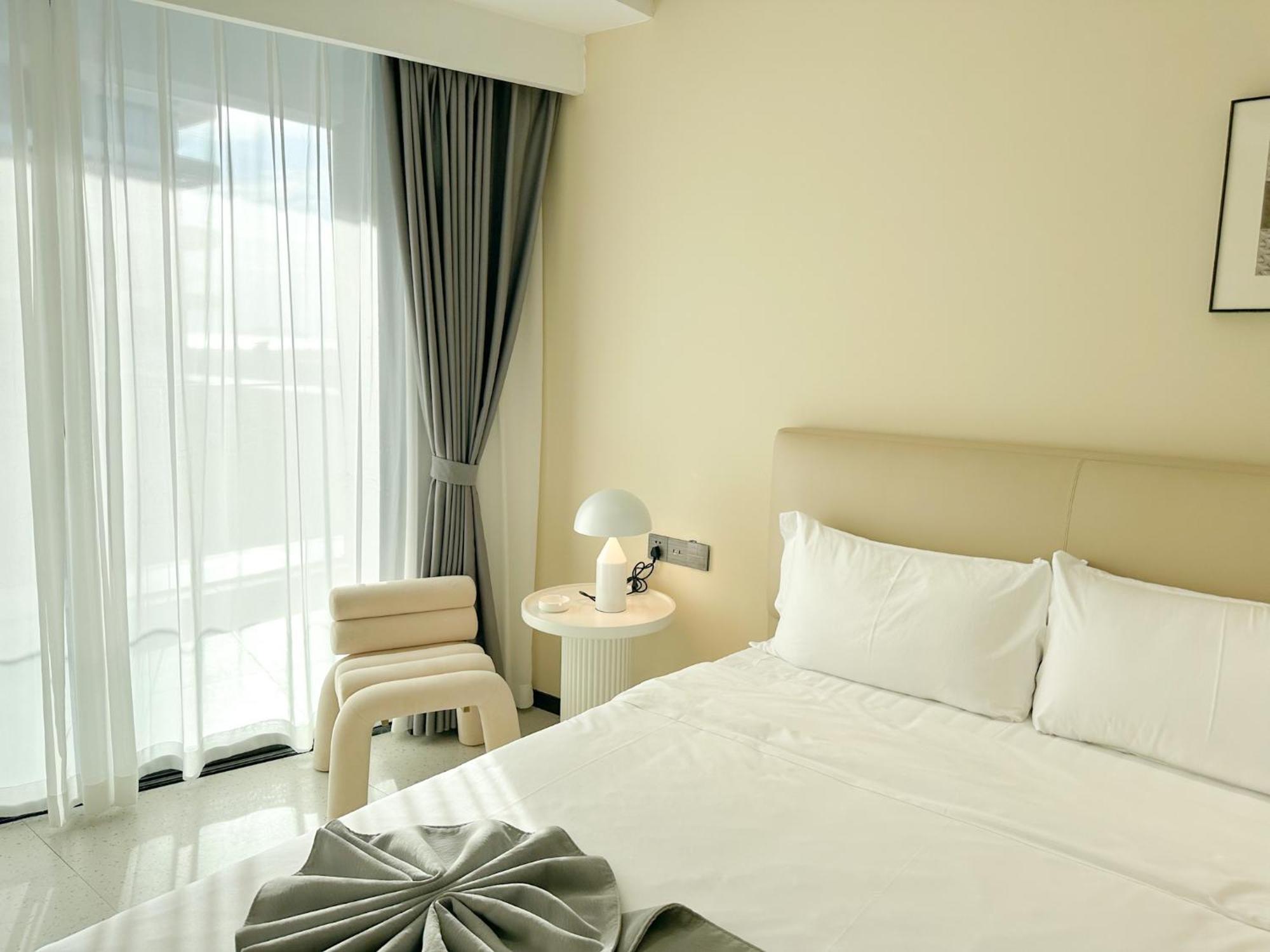 Ark Seaview Holiday Inn Sihanoukville Exterior foto